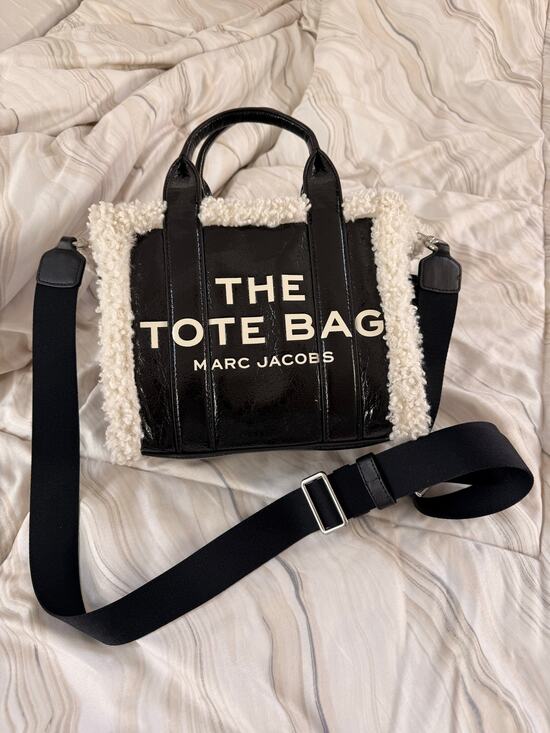 Marc Jacobs Handbags - Marc Jacobs The Crinkle Leather Tote Bag Limited Collection Medium Shearling